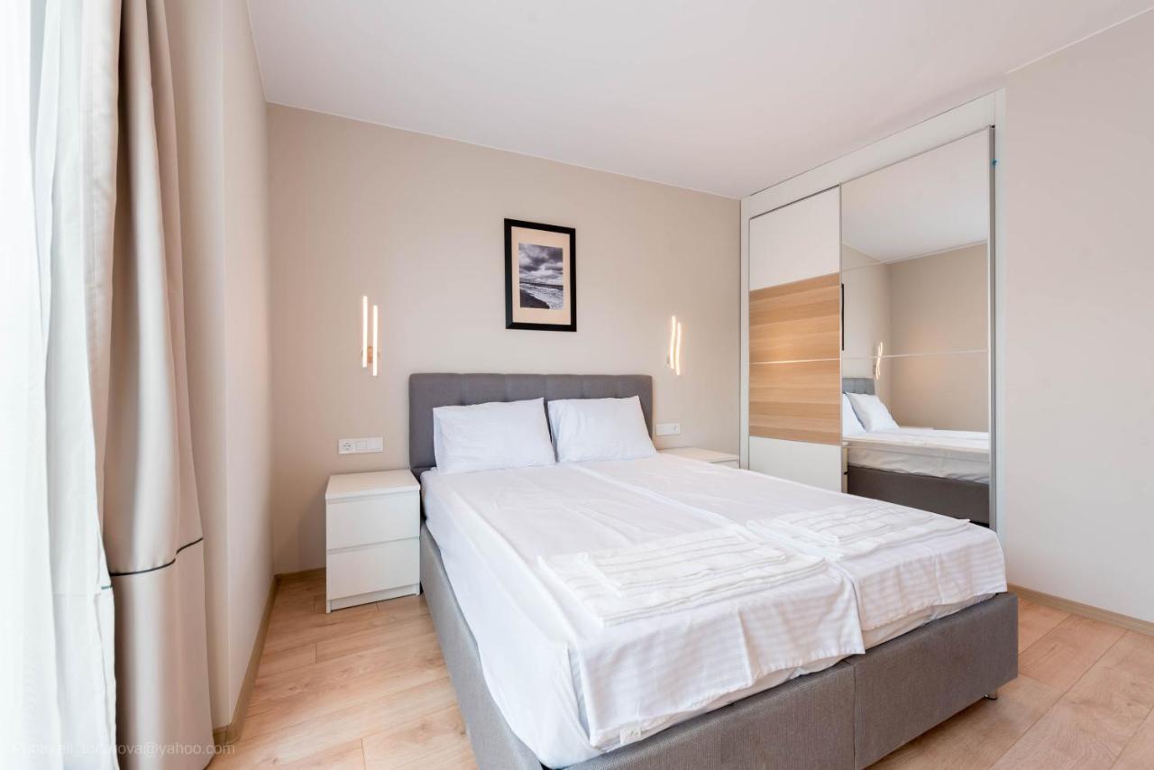 Sea Stories Apartments Варна Екстериор снимка